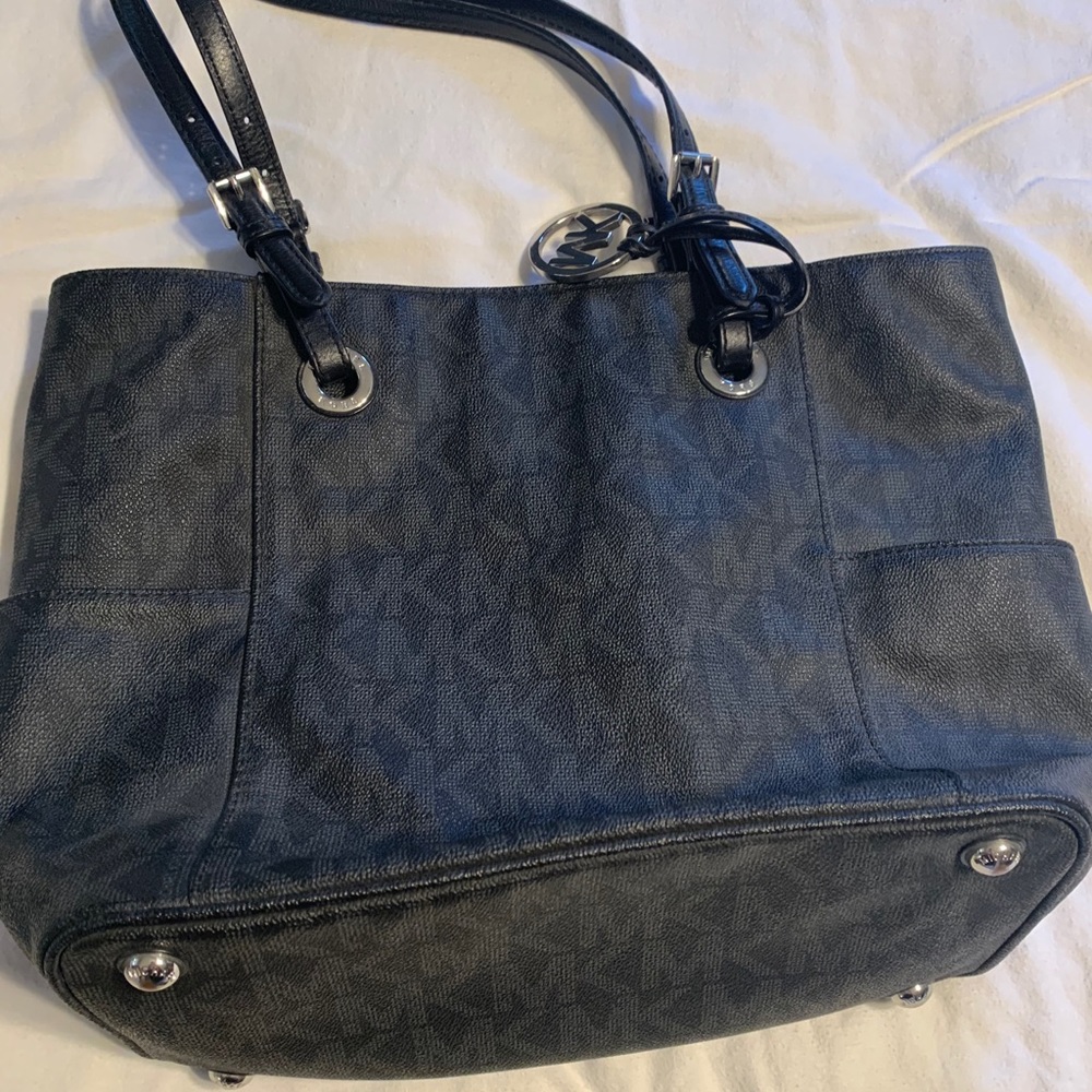 Authentic Michael Kors - Picture 2 of 4